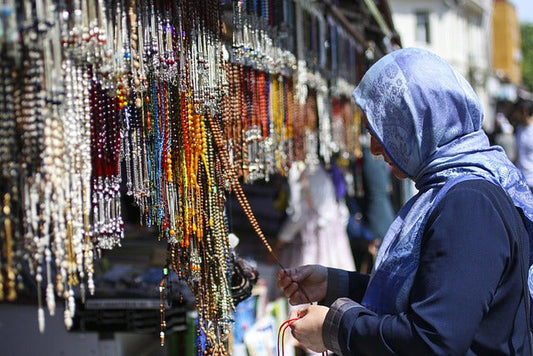 Tespihin Derin Anlamı: Farklı Dinler, Kültürler ve Bilimsel Bakış Açısıyla Tespihin Gücü